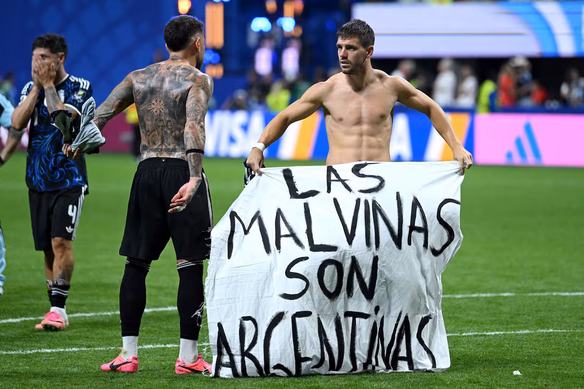 La bandera 'Las Malvinas son argentinas', Atlanta 2026